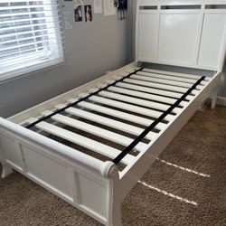 Twin Bed 