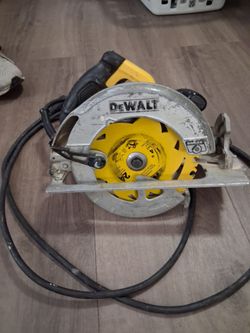 Dewalt DWE575SB Corded Circular Saw