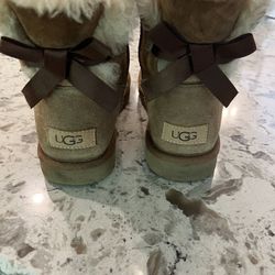 Ugh Boots Size 8