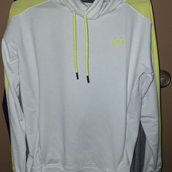 Under Armour Women's Medium Funnel Neck Sweatshirt - White with yellow $35