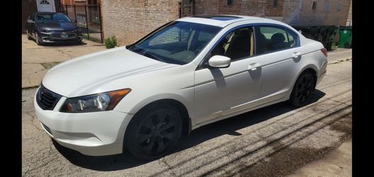 2008 Honda Accord, grandpa's car in very good condition.  95k miles, 34mpg