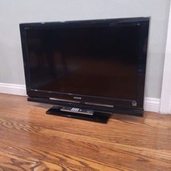32" Sony Bravia LCD TV