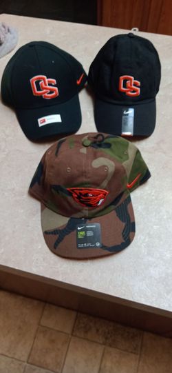 3 nikes snap hats Beaver football