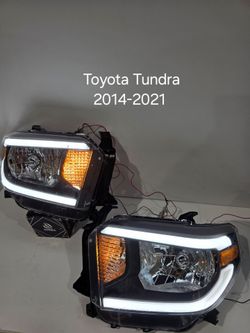 Toyota Tundra 2014-2021 Headlights