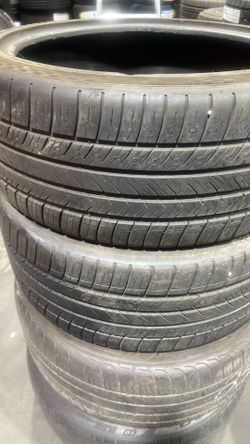 255-40-21 Michelin Pair Like New