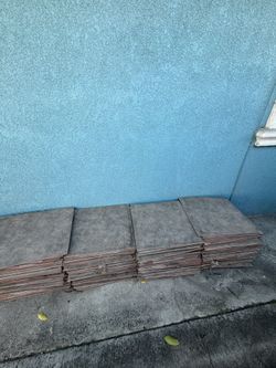 FREE 18x18 Free ceramic floor tiles. y /Taupe Floor Tile – Must Pick Up