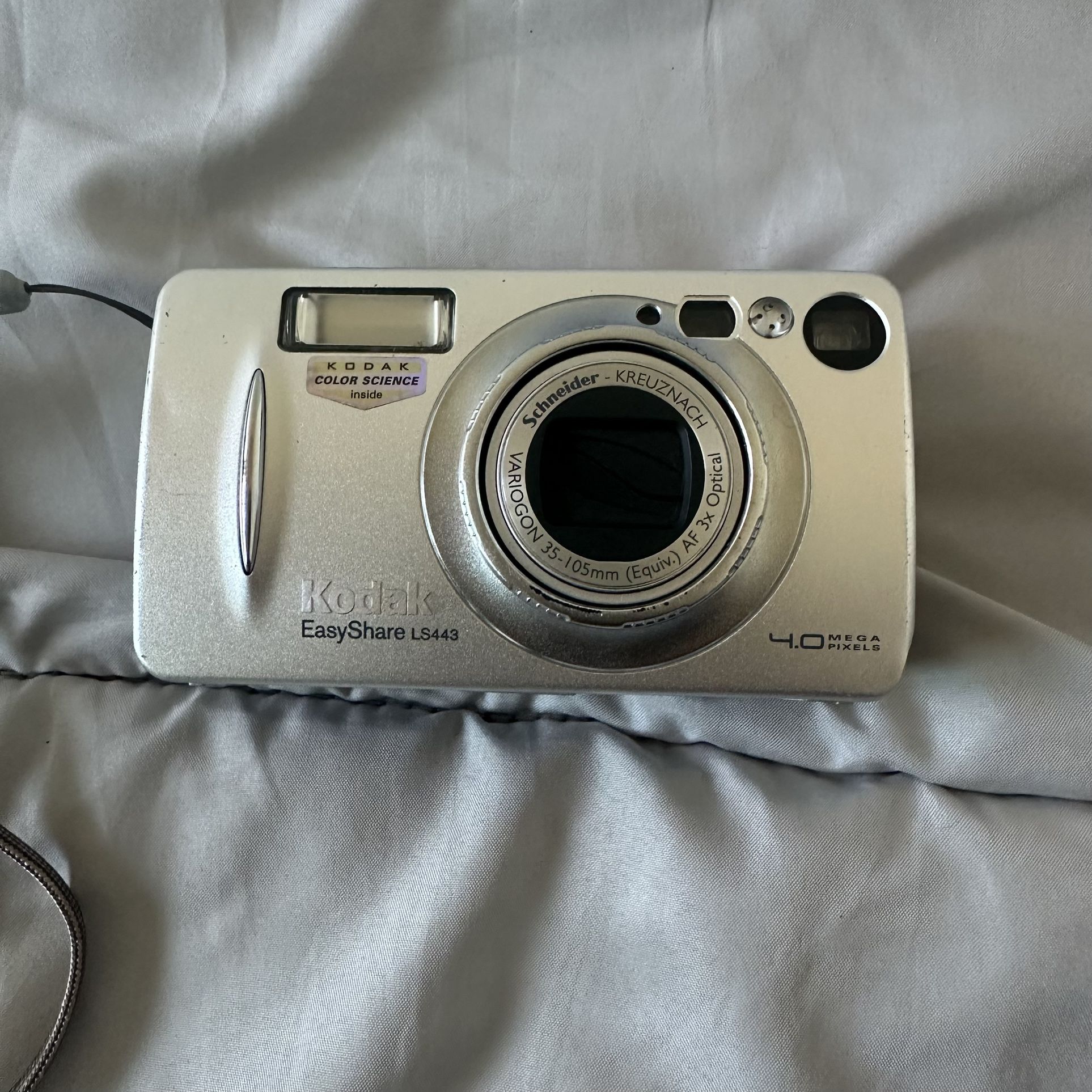 Kodak Easyshare LS443 4 MP Digital Camera w/3X Optical Zoom