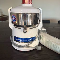 Omega Juicer 1000