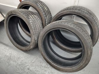 4 tires 235/40/19 Bridgestone all season