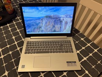 Lenovo IdeaPad 330 – i5 / 8GB RAM / 500GB SSD / Windows 11 Pro