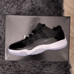 Jordan 11 Retro Low Space Jam Size 7.5