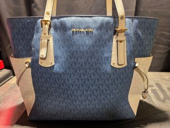 Michael Kors Voyager East West
