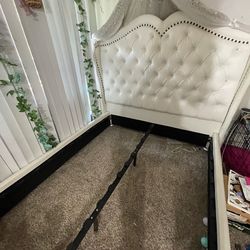 Bed frame- Queen
