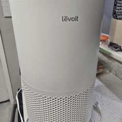 Levoit Smart  Air  Purifier Very Good Condition 
