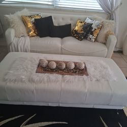 DEAL OF THE DAY !!!!!! SOFA SET. Moving