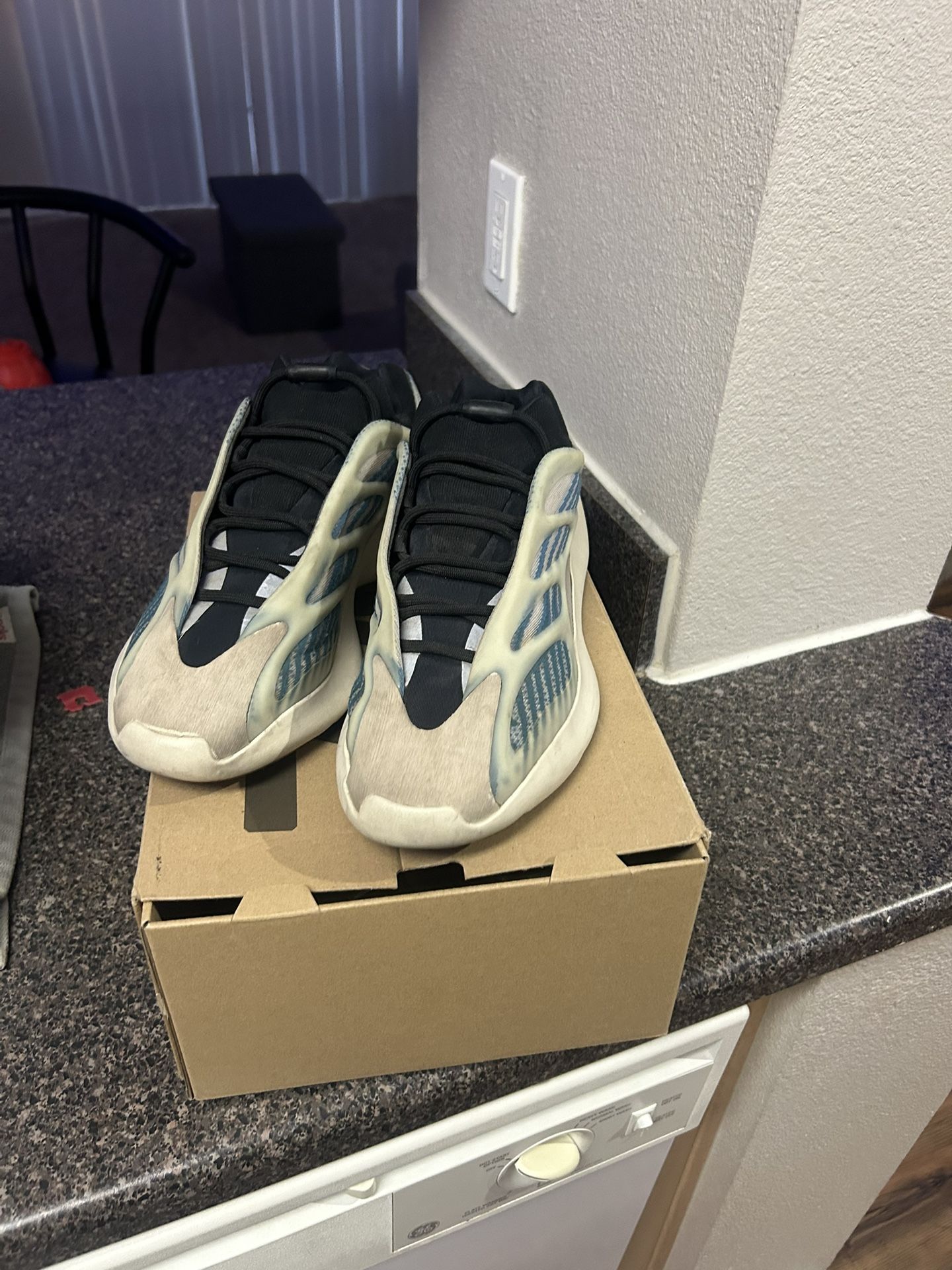 Yeezy 700 