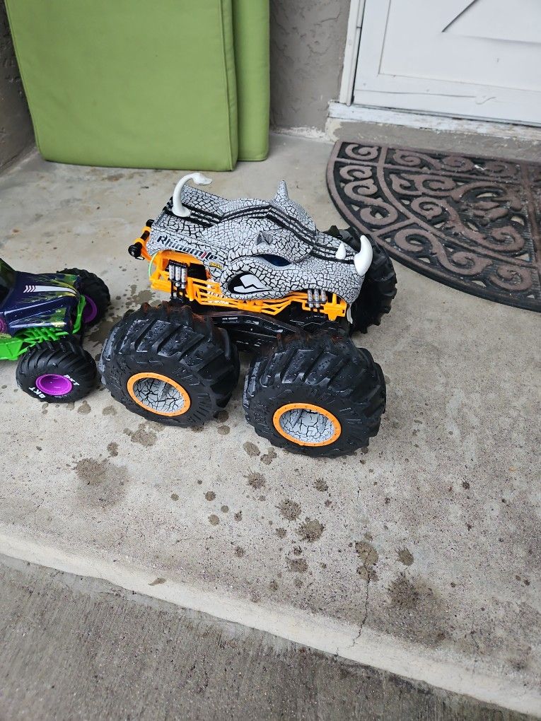 Monster Trucks