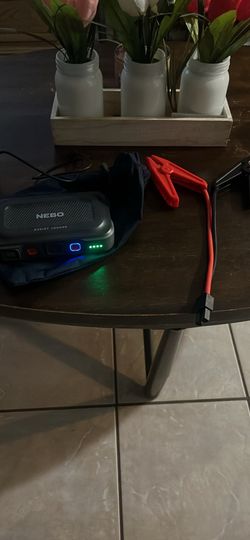 Rechargeable jump starter