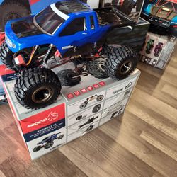 Redcat Everest 10 1/10 Scale RC Rock Crawler