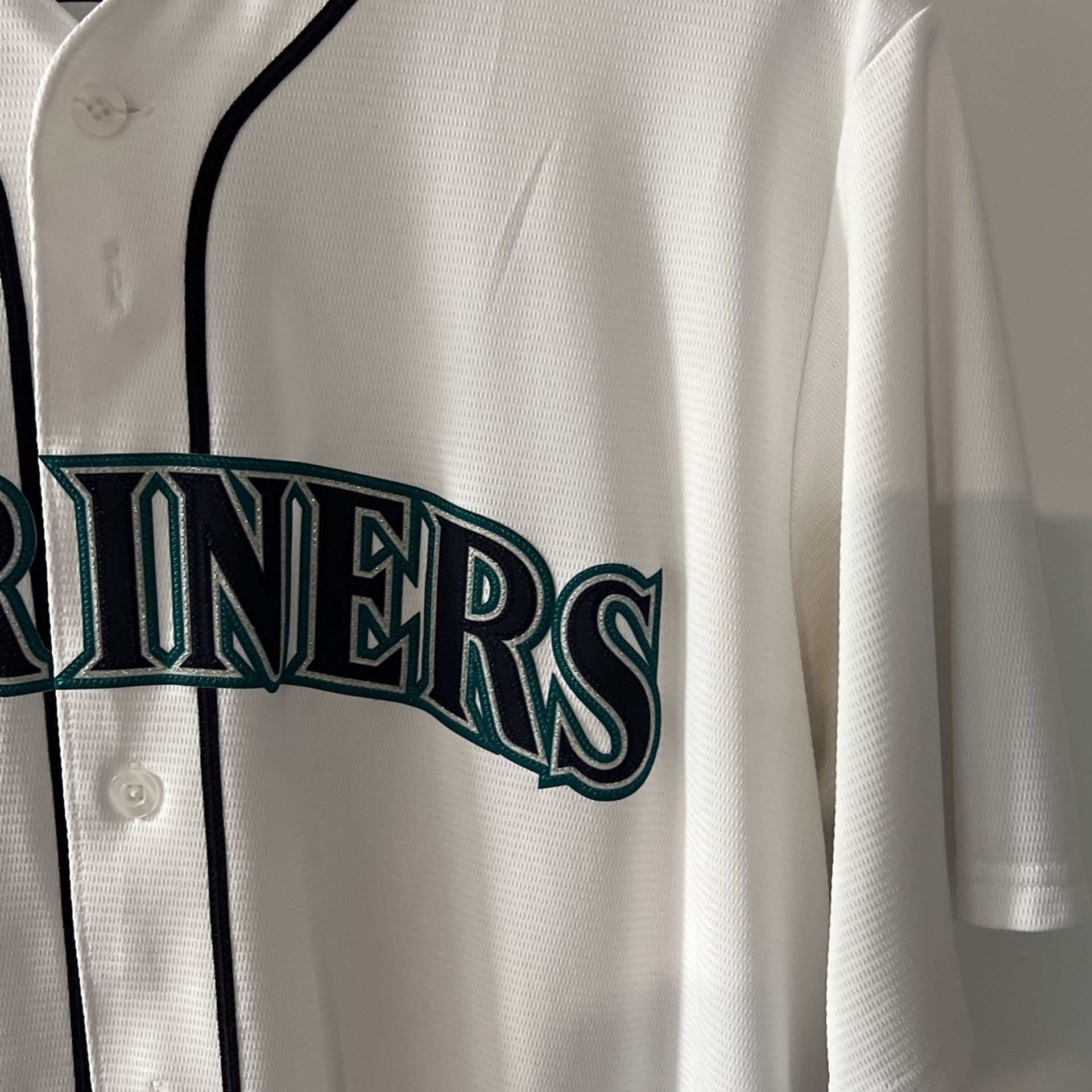 Mariners Jersey Authenic $25 for Sale in Kent, WA - OfferUp
