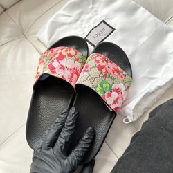 Gucci Slides 