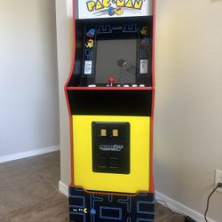 Pac-Man Arcade-1Up Game Machine And Riser