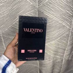 Valentino Parfume instense
