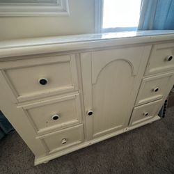 Wardrobe Dresser 