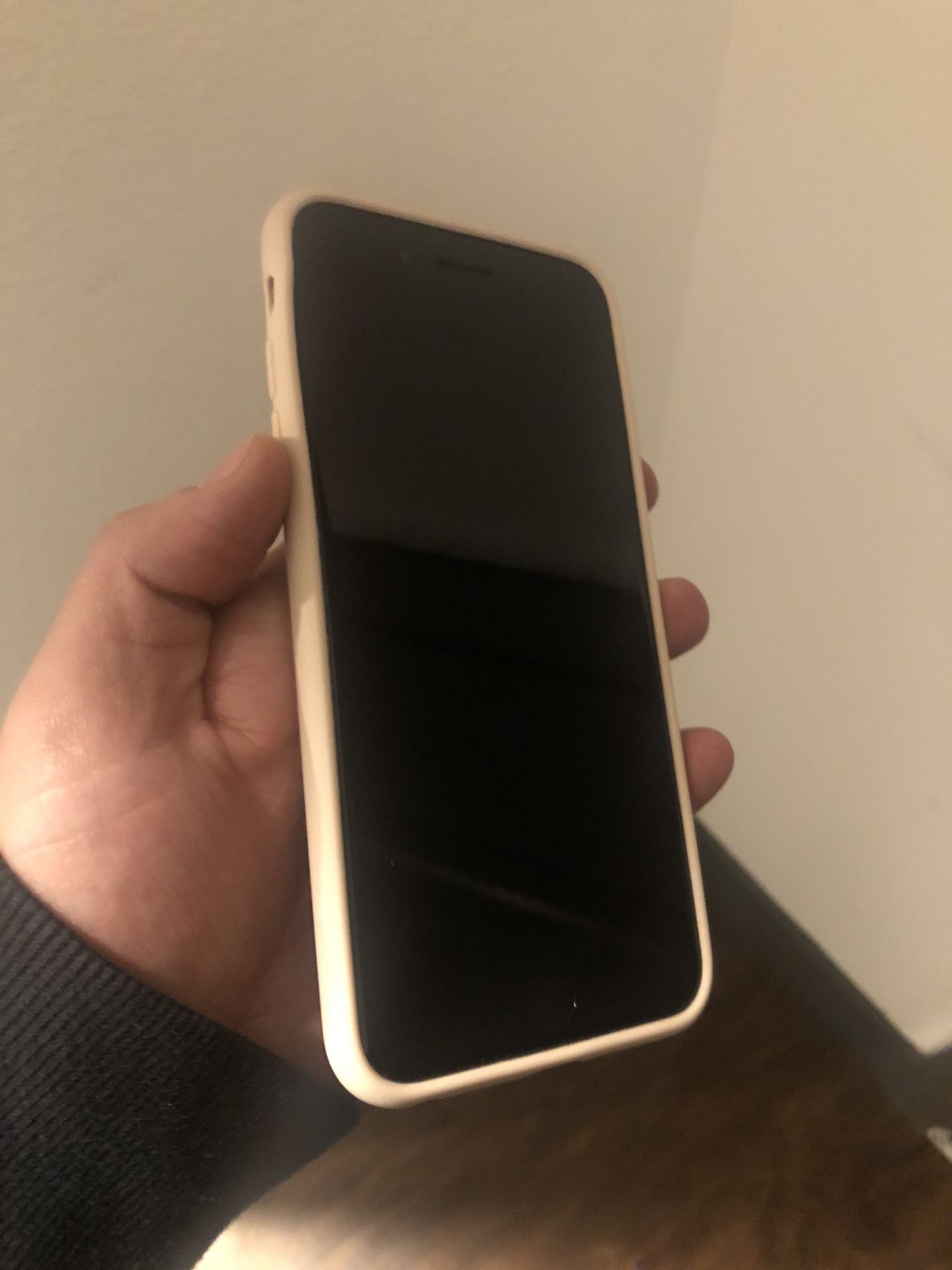 IPhone 8+ plus 64gb very clean condition UNLOCKED to all carriers