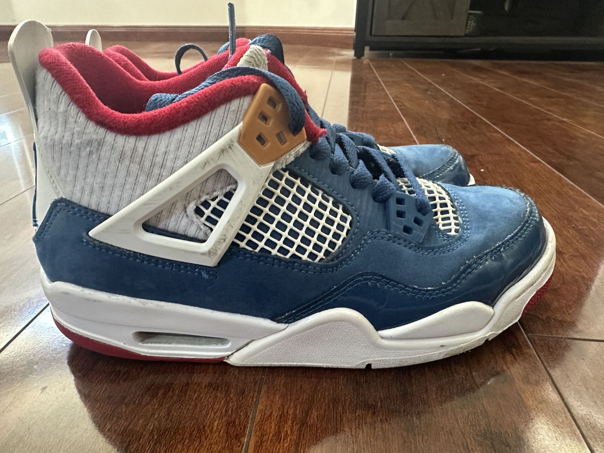 Jordan 4 Messy Room Size 5.5Y
