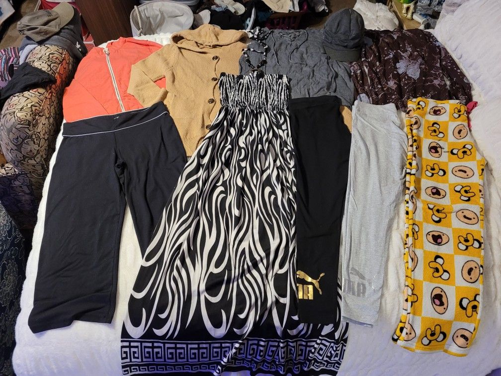 Junior Clothing Lot M-L