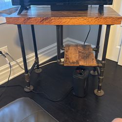 Custom Made Desk From Repurposed Wood And Iron