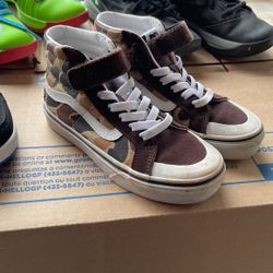 Boys vans Size 13
