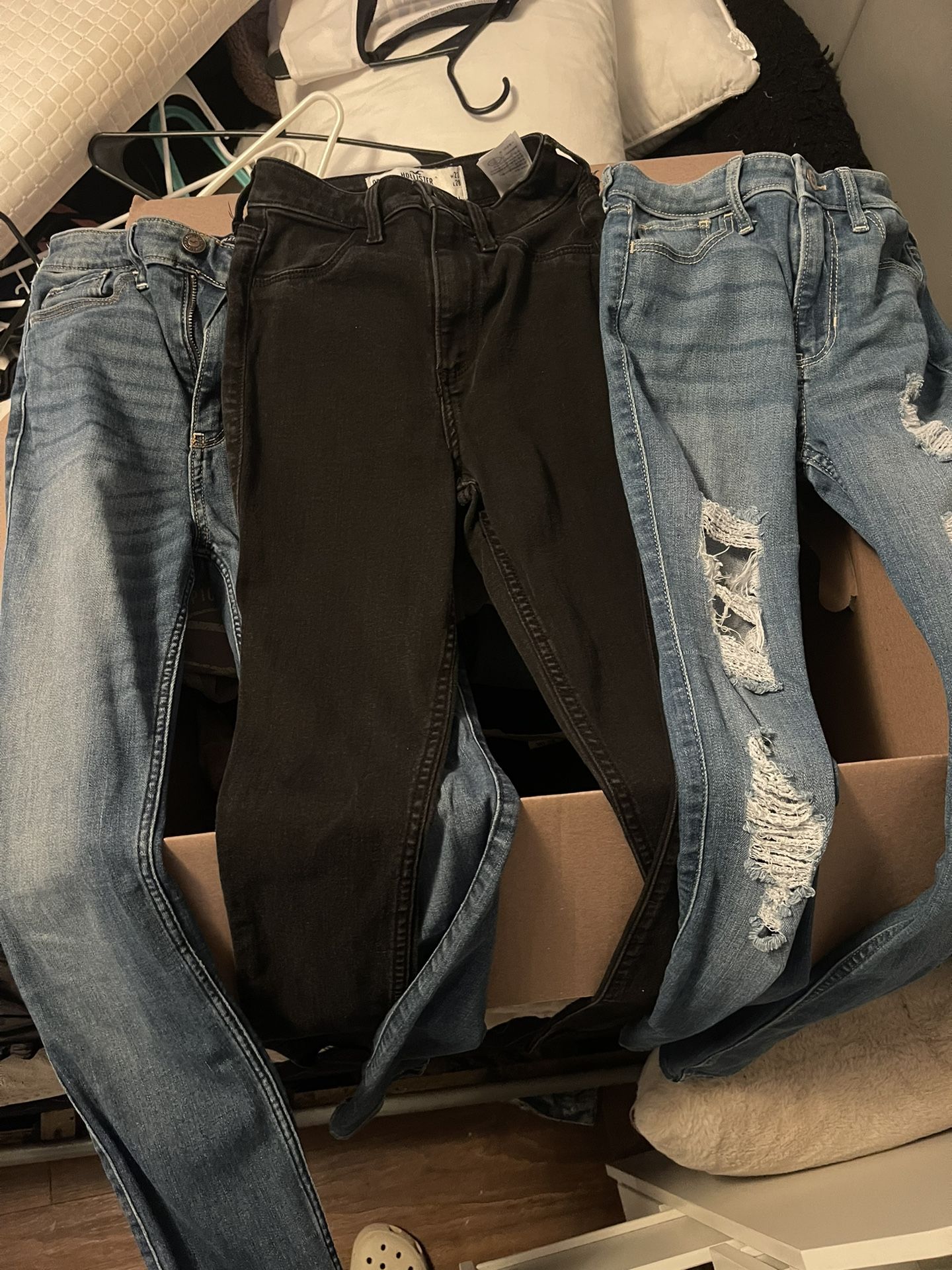 Hollister Jeans $25 FOR ALL 3