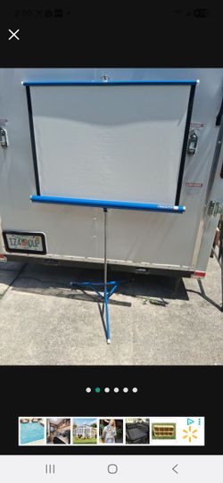 Da-Lite 40"x40" Silver Lite Flyer Projection Screen W/ Tripod   $30