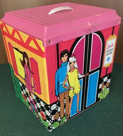 1968 BARBIE Family House