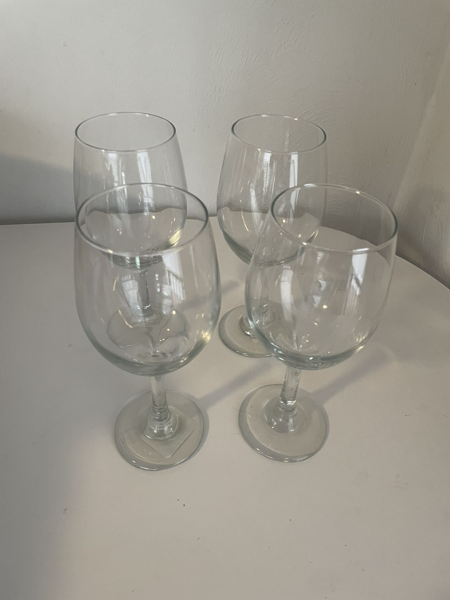 4 Wine Glasses