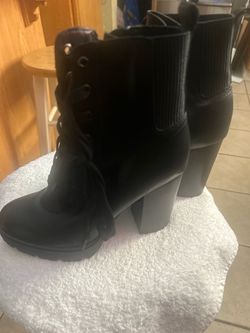 Steve Madden boots
