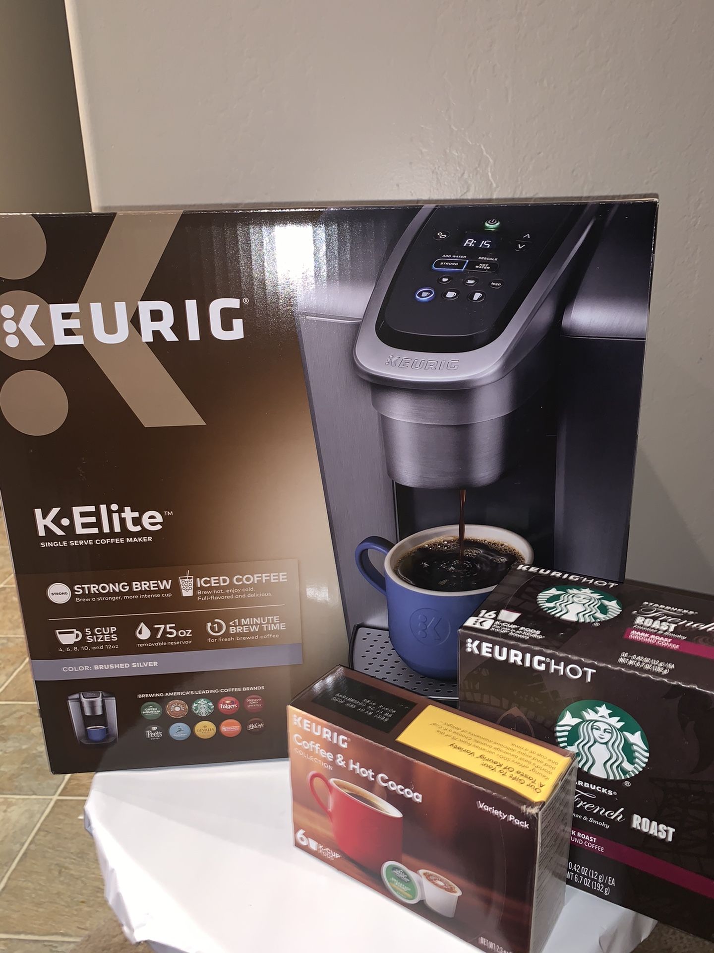 KEURIG K-ELITE BUNDLE w/carousel, coffee and hot chocolate