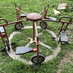 Old School Merry Go Round 