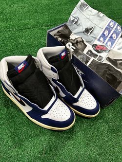 Nike Air Jordan 1 Retro High OG Midnight Navy Men’s Size 9
