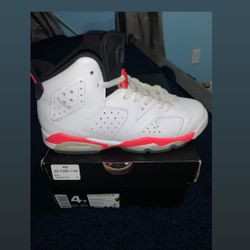 Retro 6 Jordan’s infrareds - $120 Size 4Y
