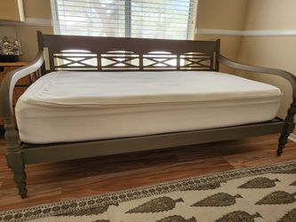 Solid Wood Day Bed