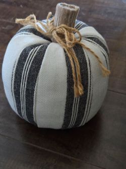 Pumpkin Decoration Farmhouse look