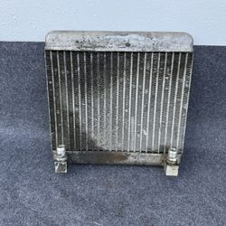 2011-2013 BMW 550i xDrive f10 Oil Cooler 2009-2015 BMW 750l Right auxiliary radiator oil cooler