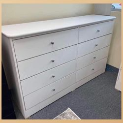 8 drawers dresser / Eight drawers dresser