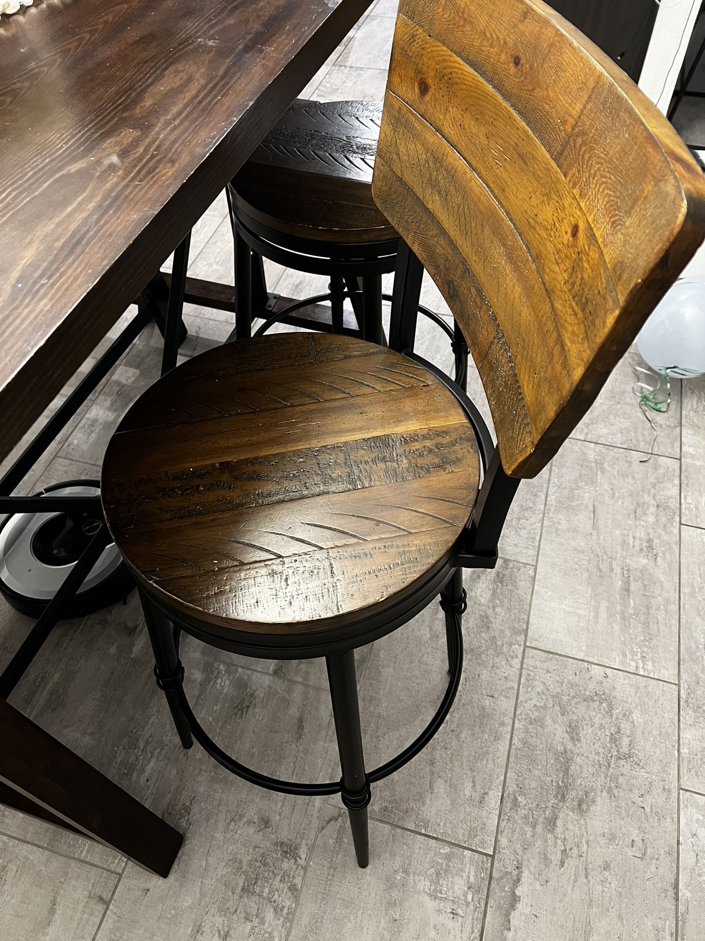 Kane’s Furniture Dining Table Set Of 4 for Sale in Orlando, FL OfferUp