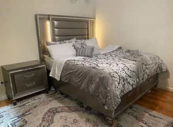 King Size Bed 4 Pc