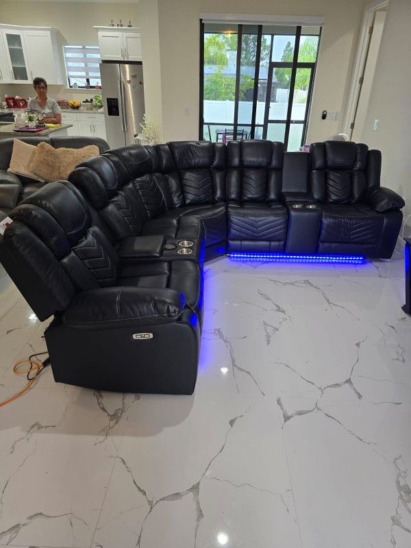 POWER RECLINING SECTIONAL WITH SPEAKERS, LED LIGHTS, USB PORTS , CUPHOLDERS