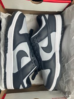 Georgetown Dunks size 10